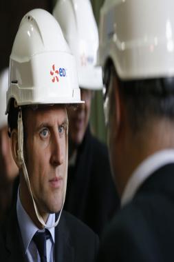 Ce que Macron veut dire lorsqu’il affirme vouloir « reprendre le contrôle » des prix de l’électricité en France