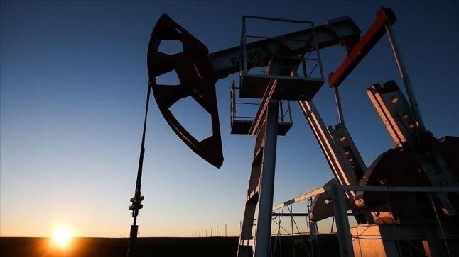 Flash info : Les cours du pétrole en baisse face aux craintes d’une faiblesse de la demande